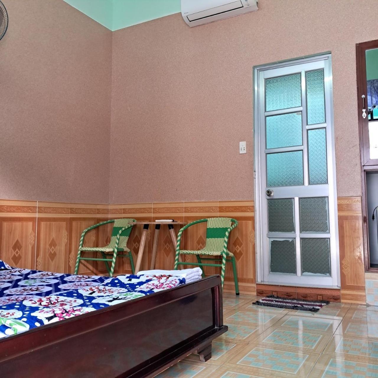 Gia Long Motel Лонг Хай Екстериор снимка